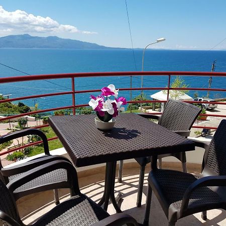 Apartment Of Beautiful Dreams Over The Sea Sarandë Exterior foto