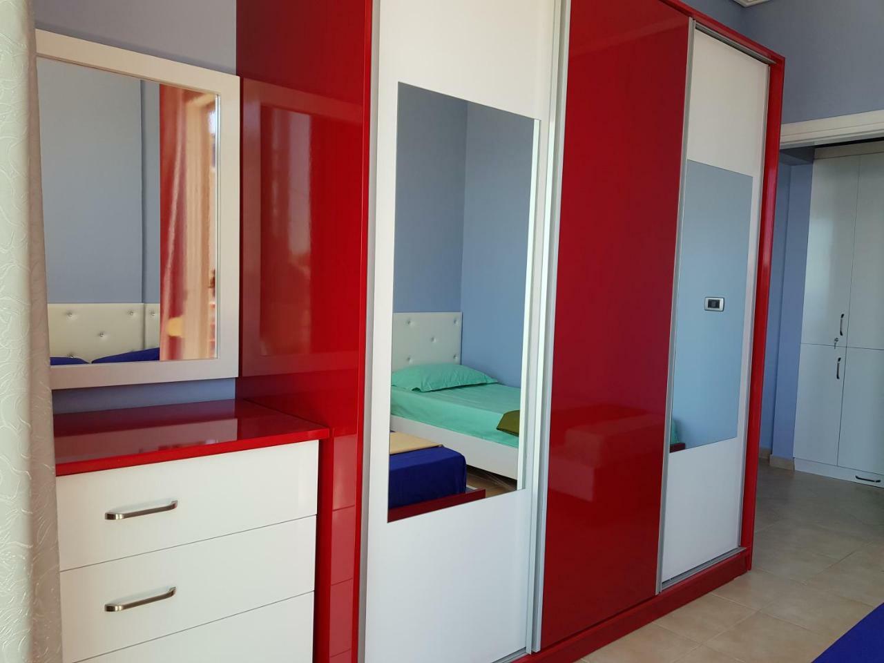 Apartment Of Beautiful Dreams Over The Sea Sarandë Exterior foto